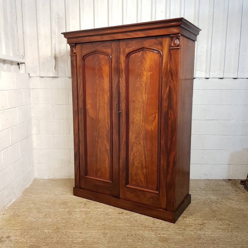 SUPERB ANTIQUE WILLIAM 1V MAHOGANY DOUBLE WARDROBE C1830 View V