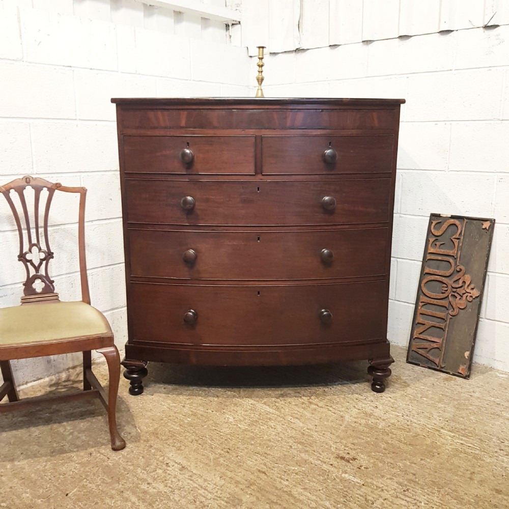 ANTIQUE VICTORIAN BOW FRONT MAHOGANY CHEST OF DRAWERS C 1860