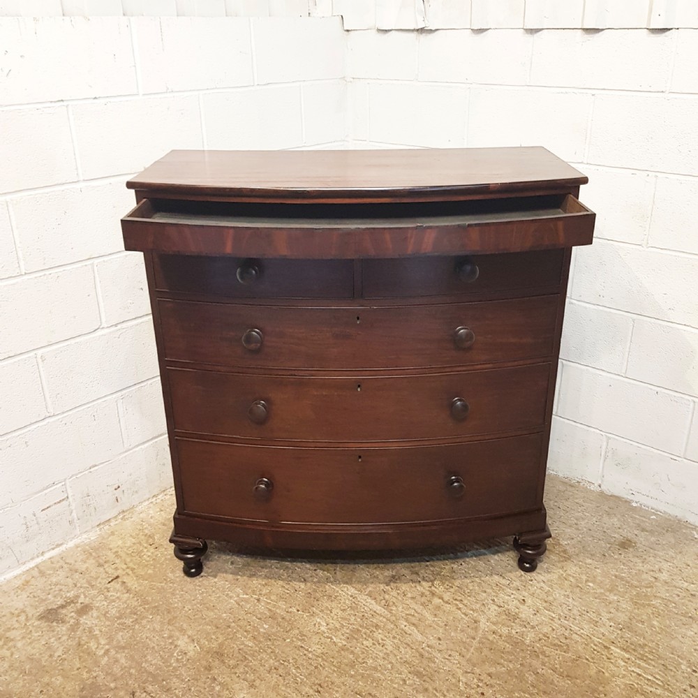 ANTIQUE VICTORIAN BOW FRONT MAHOGANY CHEST OF DRAWERS C 1860 View VI