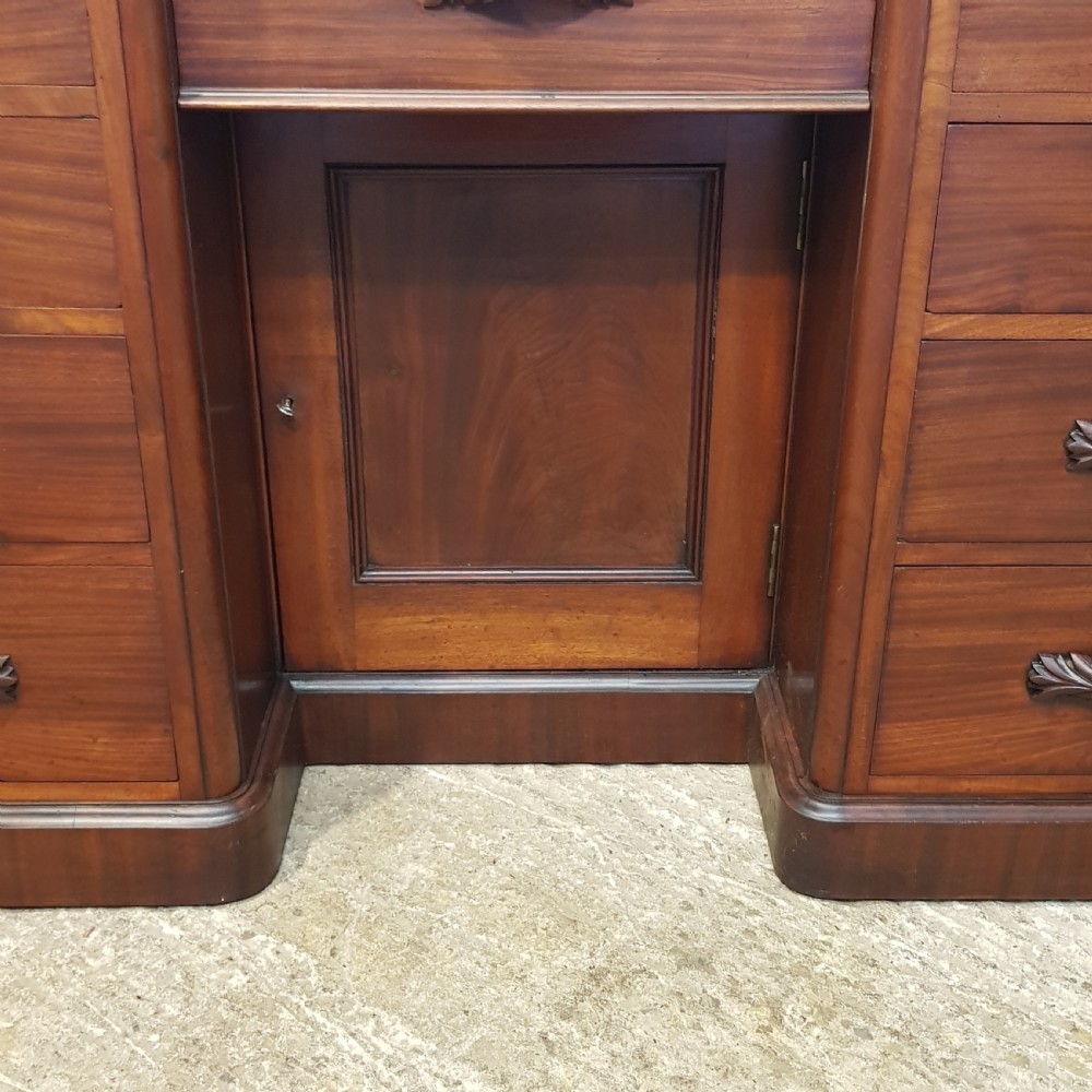 ANTIQUE VICTORIAN MAHOGANY KNEEHOLE PEDESTAL DESK C1880 View III