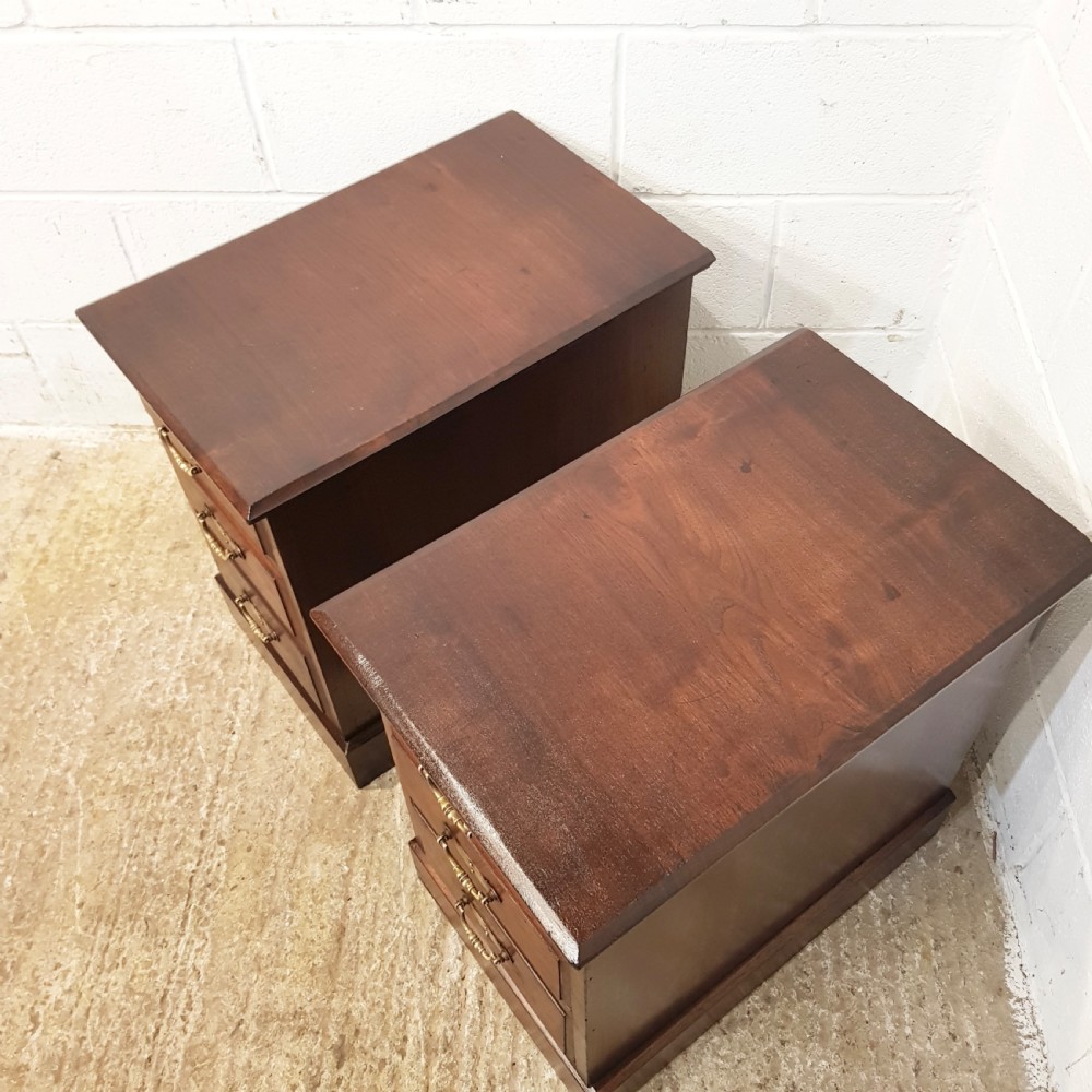 ANTIQUE PAIR EDWARDIAN MAHOGANY BEDSIDE CHESTS OF DRAWERS C1900 View V