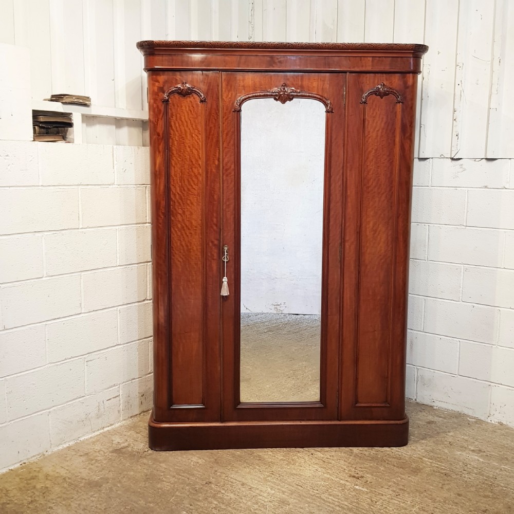 ANTIQUE VICTORIAN MAHOGANY DOUBKE WARDROBE C1880 View VIII