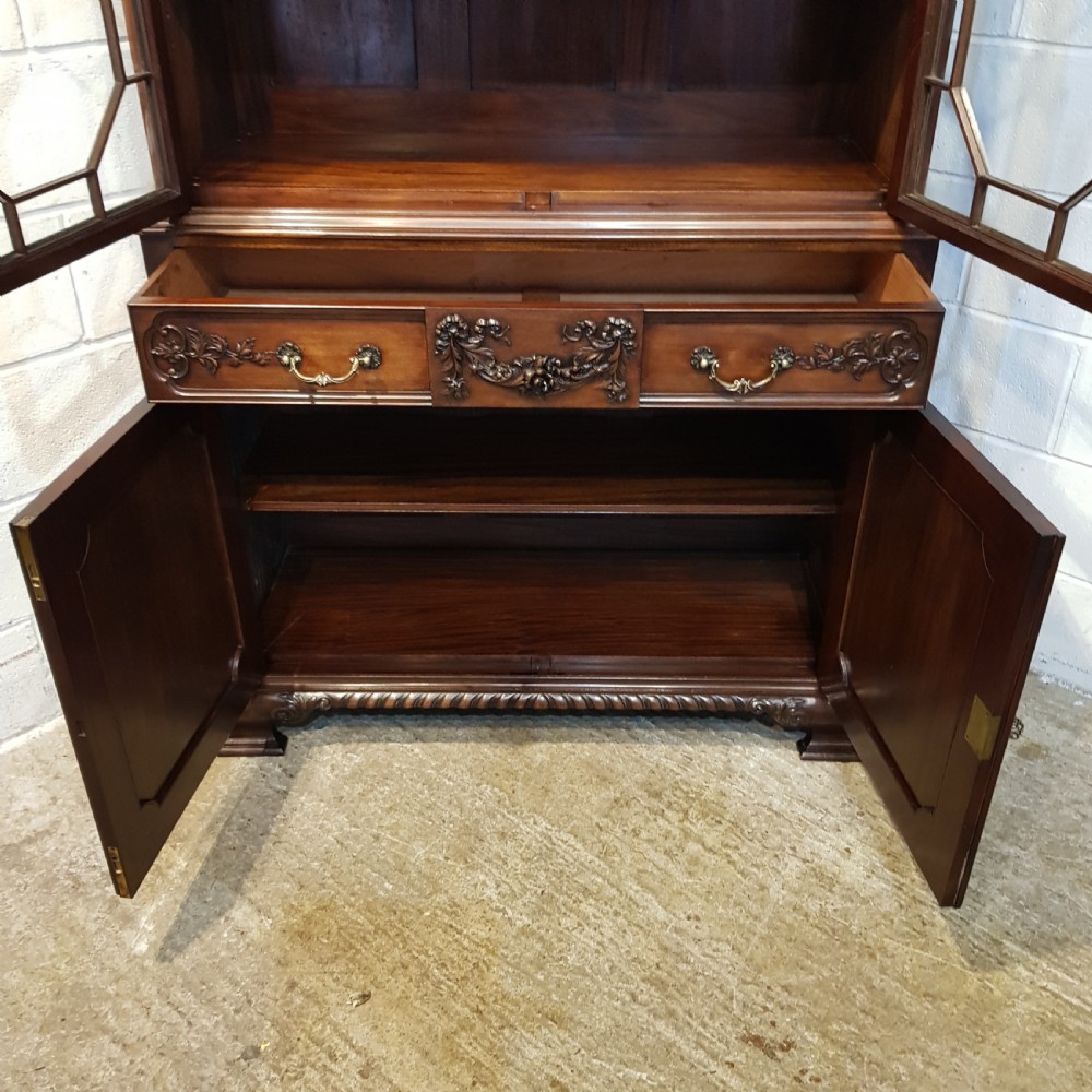 SUPERB ANTIQUE CHIPPENDALE REVIVAL MAHOGANY BOOKCASE BY WARING  & GILLOWS  View V