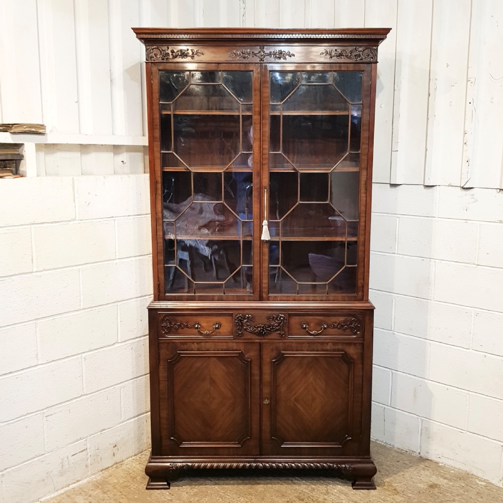 SUPERB ANTIQUE CHIPPENDALE REVIVAL MAHOGANY BOOKCASE BY WARING  & GILLOWS  View IX