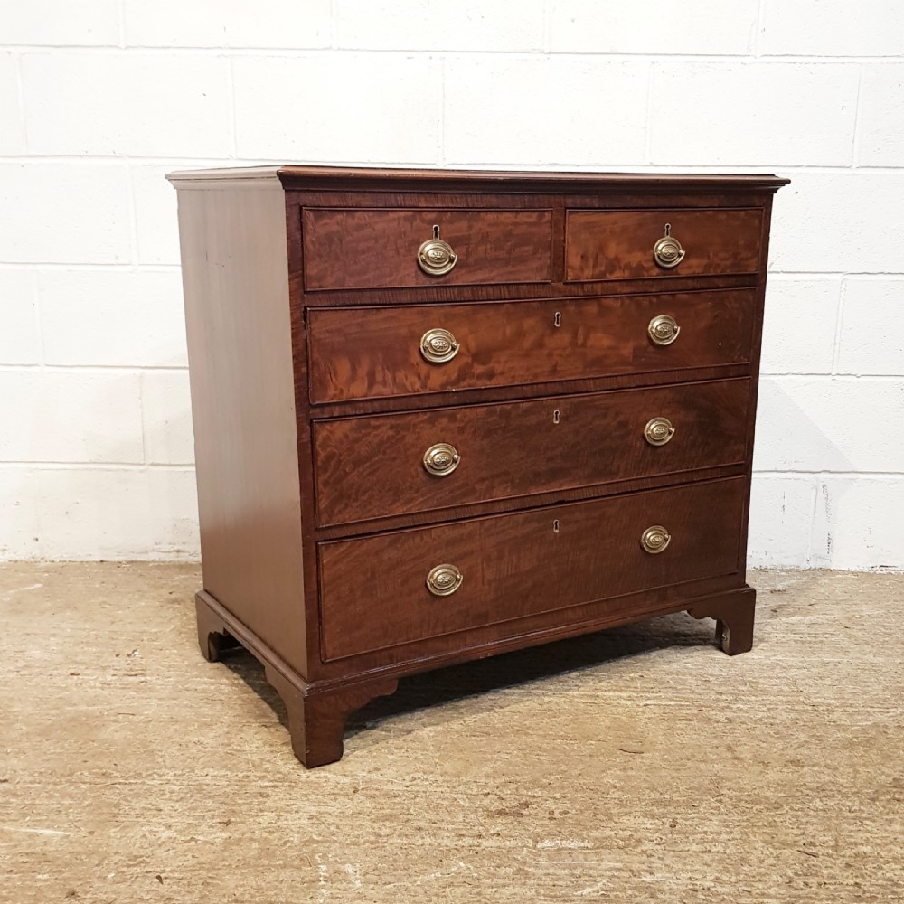 ANTIQUE 18TH  CENTURY  SMALL MAHOGANY CHEST OF DRAWERS C1780 View III