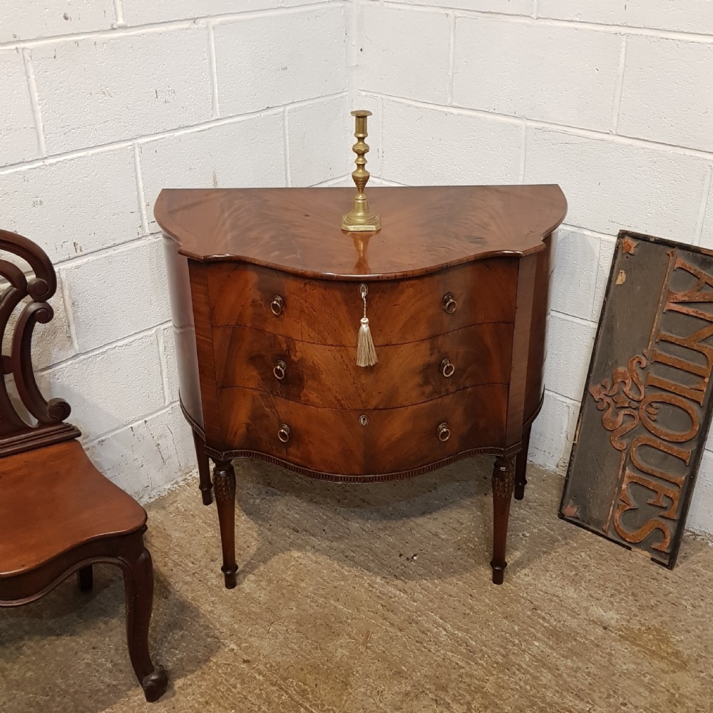 ANTIQUE MAHOGANY BOMBE CHEST OF DRAWERS C1920