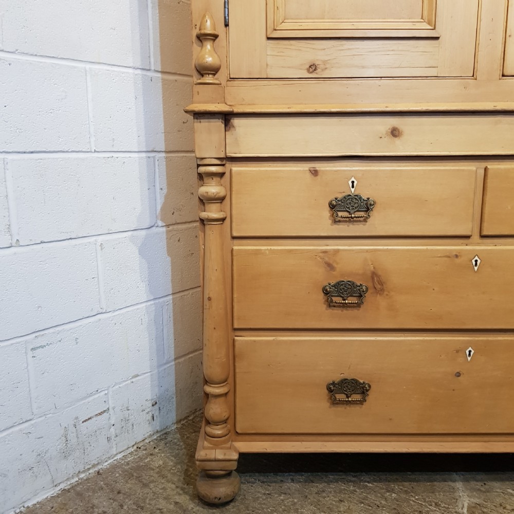 ANTIQUE VICTORIAN PINE CLOTHES PRESS C1880 View III