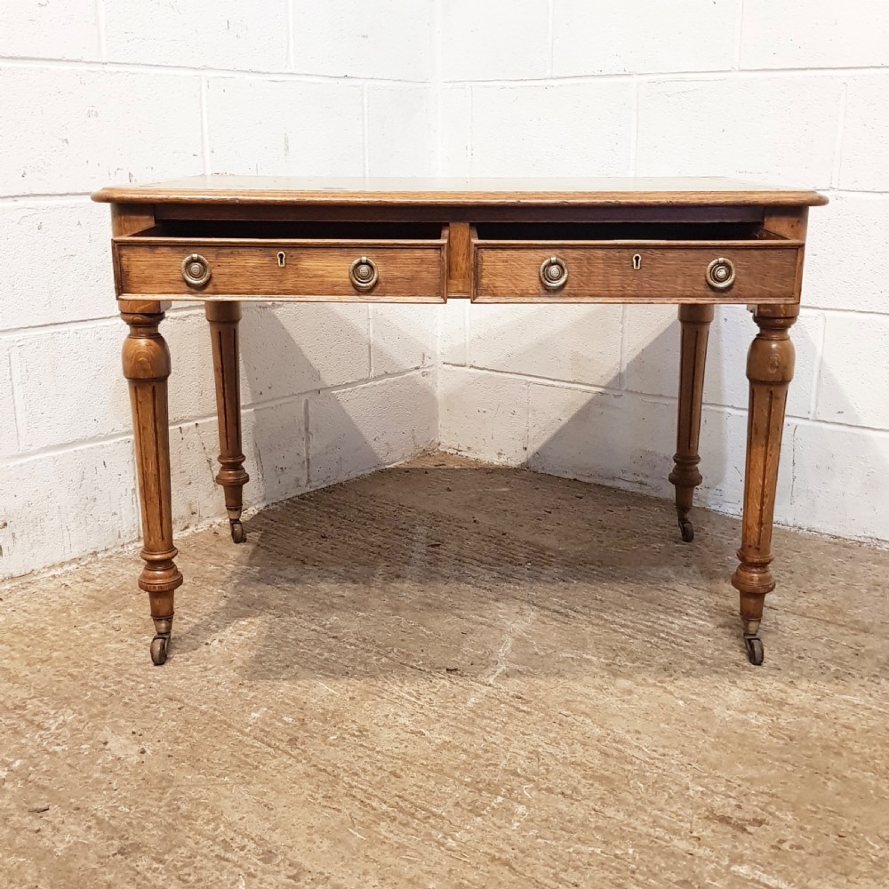 ANTIQUE VICTORIAN OAK LEATHER TOP DEK. C1880 View II