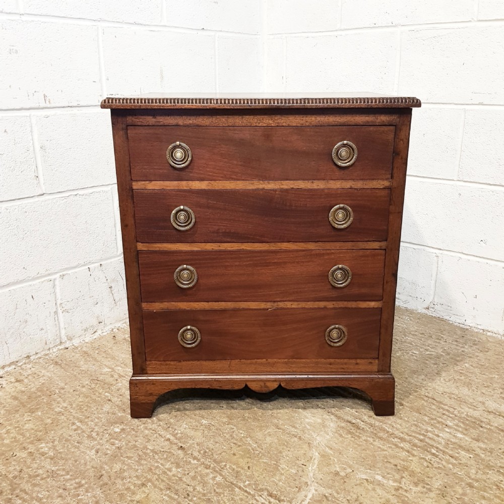 ANTIQUE VICTORIAN MAHOGANY DWARF CHEST OF DRAWERS C1880 View VII