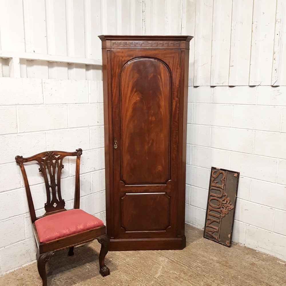 ANTIQUE EDWARDIAN MAHOGANY CORNER CABINET C1900