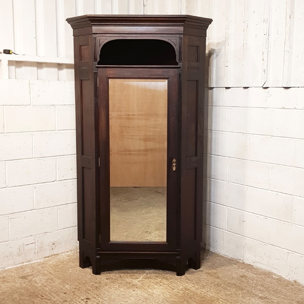 ANTIQUE EDWARDIAN MAHOGANY CORNER WARDROBE C1900  View II