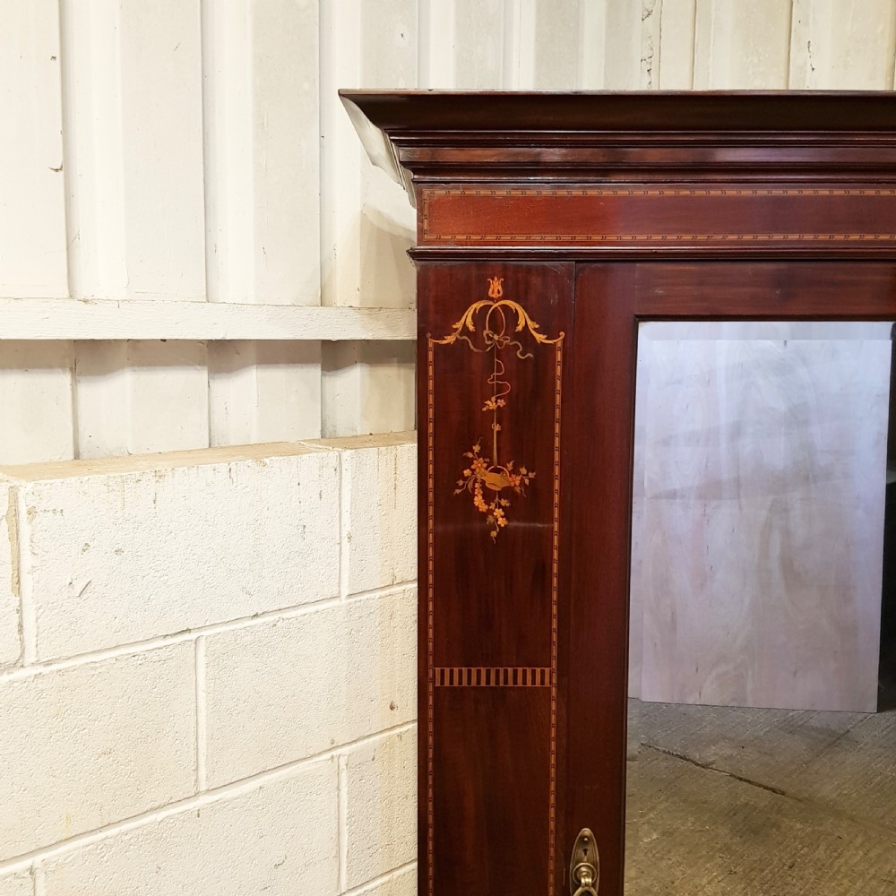 ANTIQUE EDWARDIAN MAHOGANY SINGLE WARDROBE C1900 View III