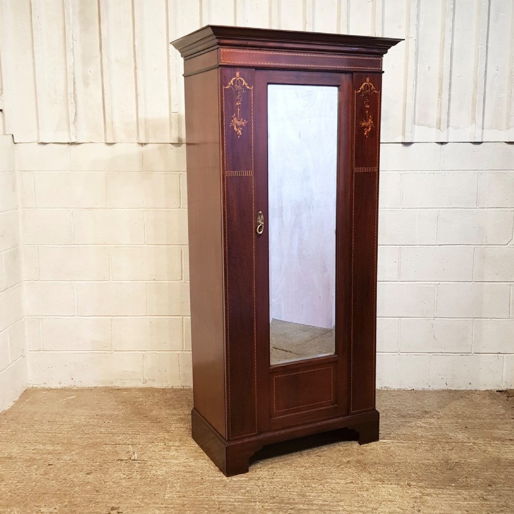ANTIQUE EDWARDIAN MAHOGANY SINGLE WARDROBE C1900 View V