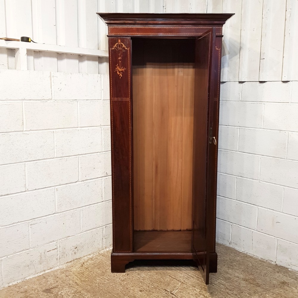ANTIQUE EDWARDIAN MAHOGANY SINGLE WARDROBE C1900 View VIII