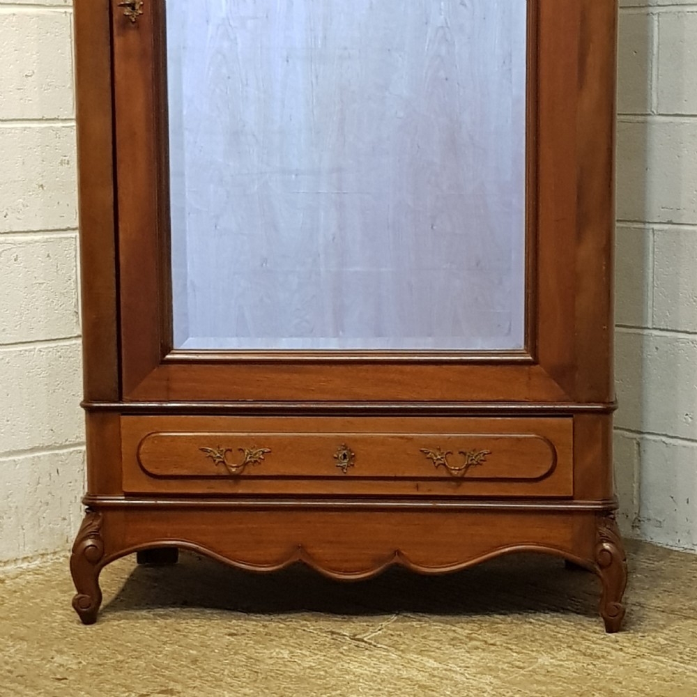 ANTIQUE FRENCH WALNUT SINGLE ARMOIRE C1890 View IV