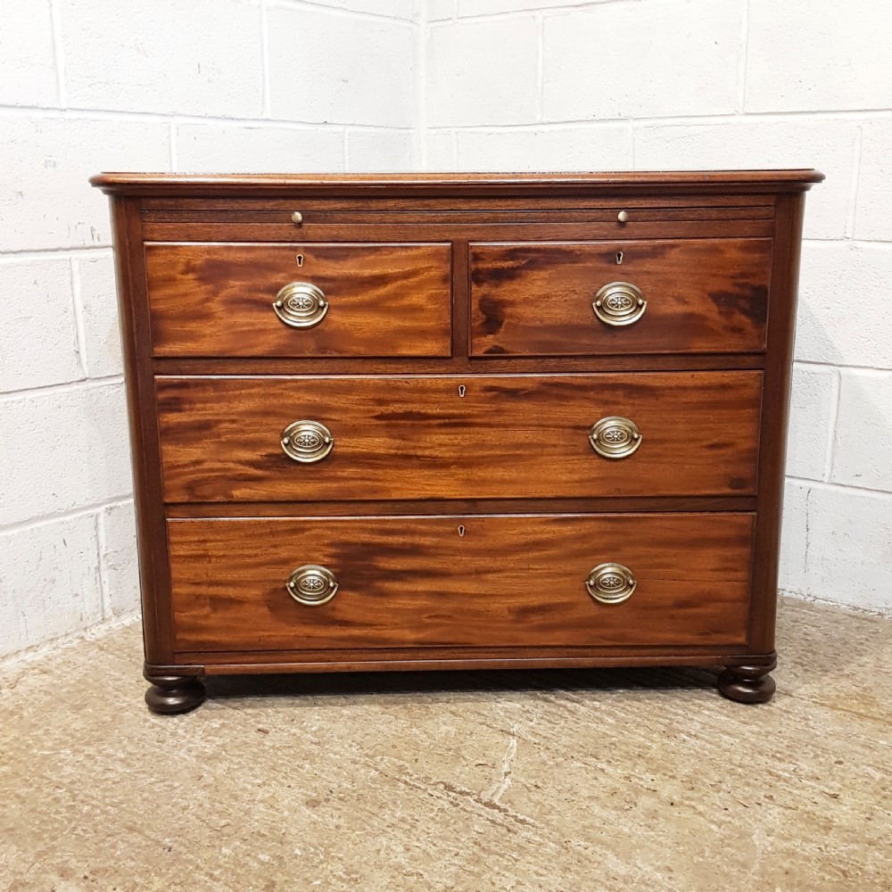 ANTIQUE EARLY VICTORIAN MAHOGANY BACHELORS CHEST OF DRAWERS C1840 View II