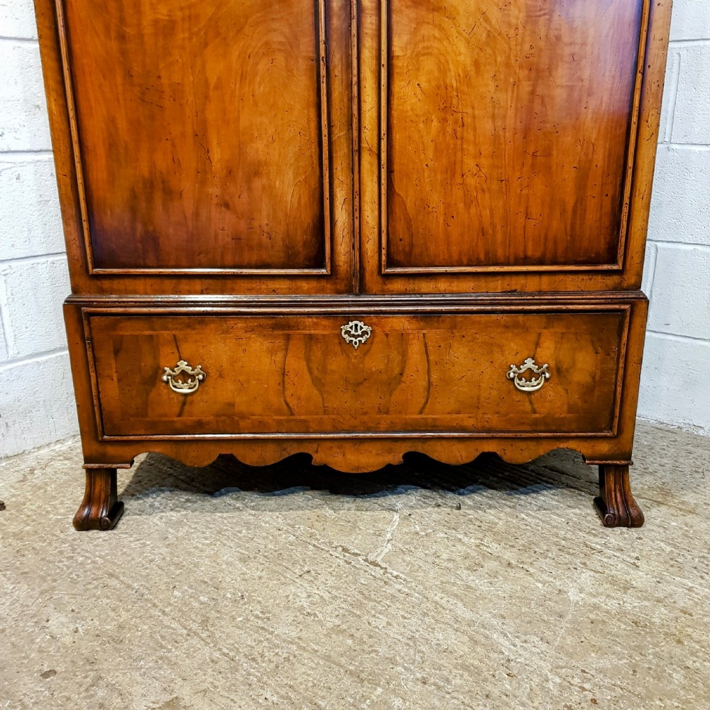 AN ANTIQUE BURR WALNUT DOUBLE WARDROBE C1920 View IV
