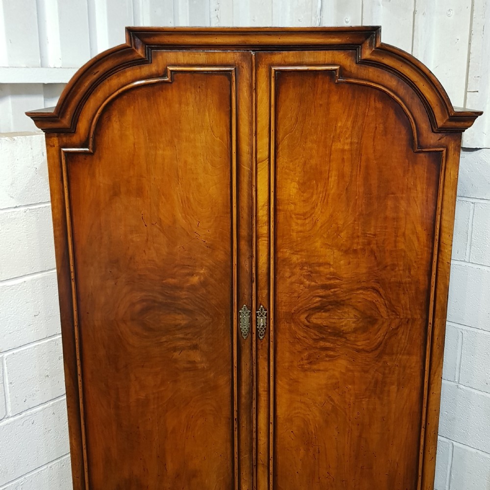 AN ANTIQUE BURR WALNUT DOUBLE WARDROBE C1920 View VI