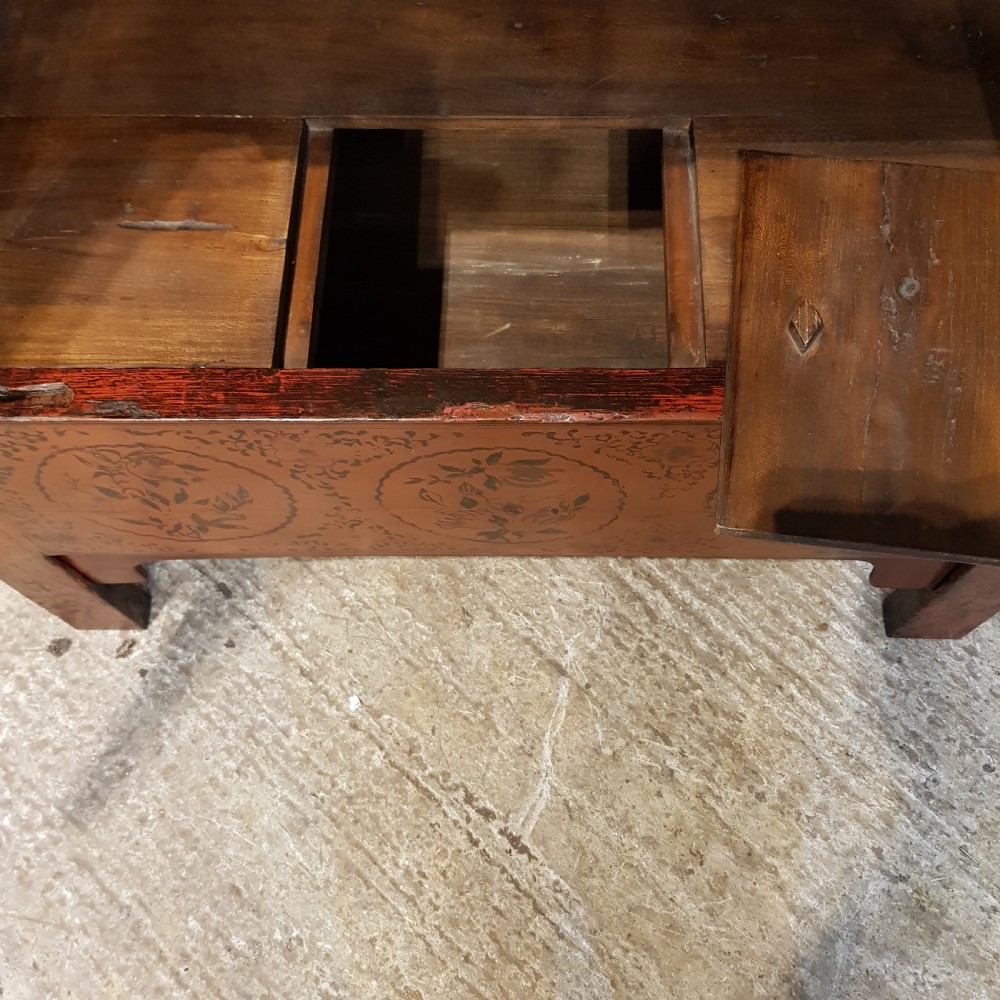 AN ANTIQUE EARLY 20th CENTURY CHINESE PAINTED CUPBOARD IN ELM C1900 View III