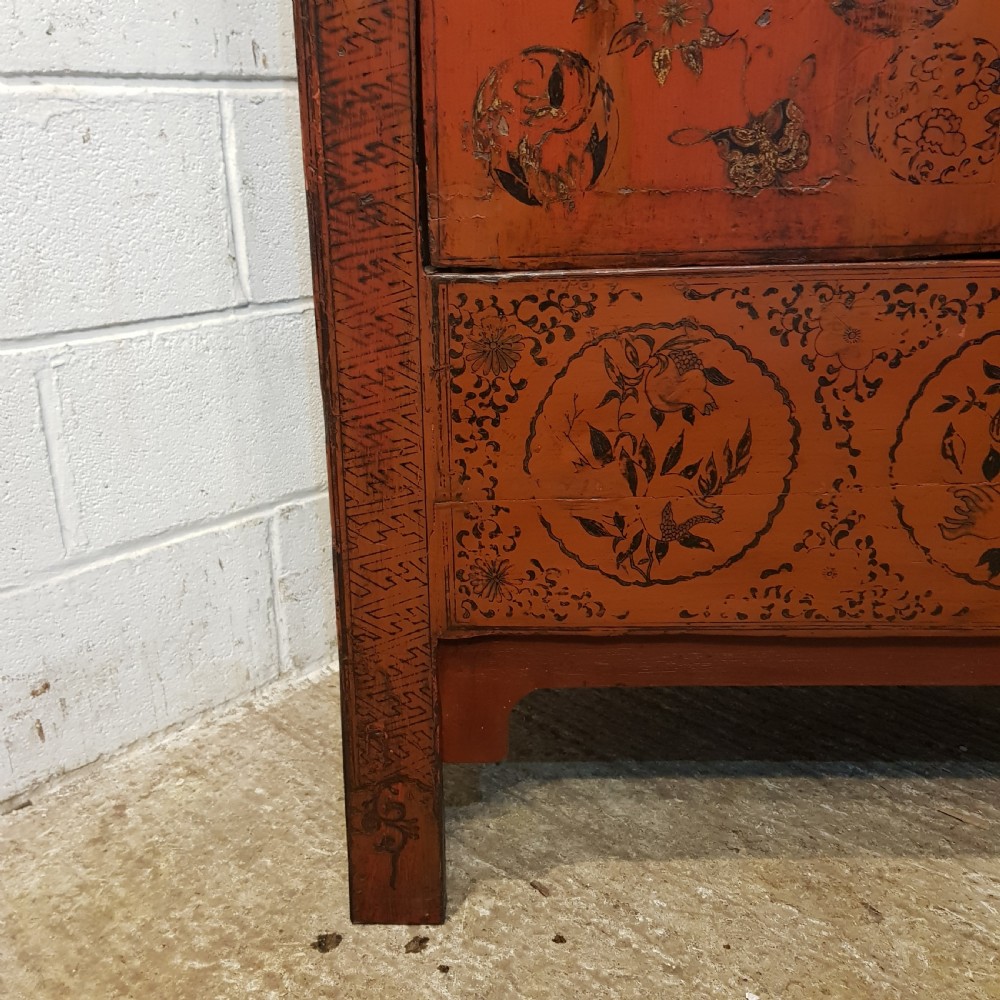 AN ANTIQUE EARLY 20th CENTURY CHINESE PAINTED CUPBOARD IN ELM C1900 View IV