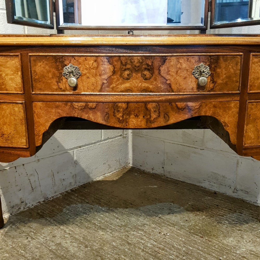 AN ANTIQUE BURR WALNUT SERPENTINE FRONTED DRESSING TABLE C1920 View II