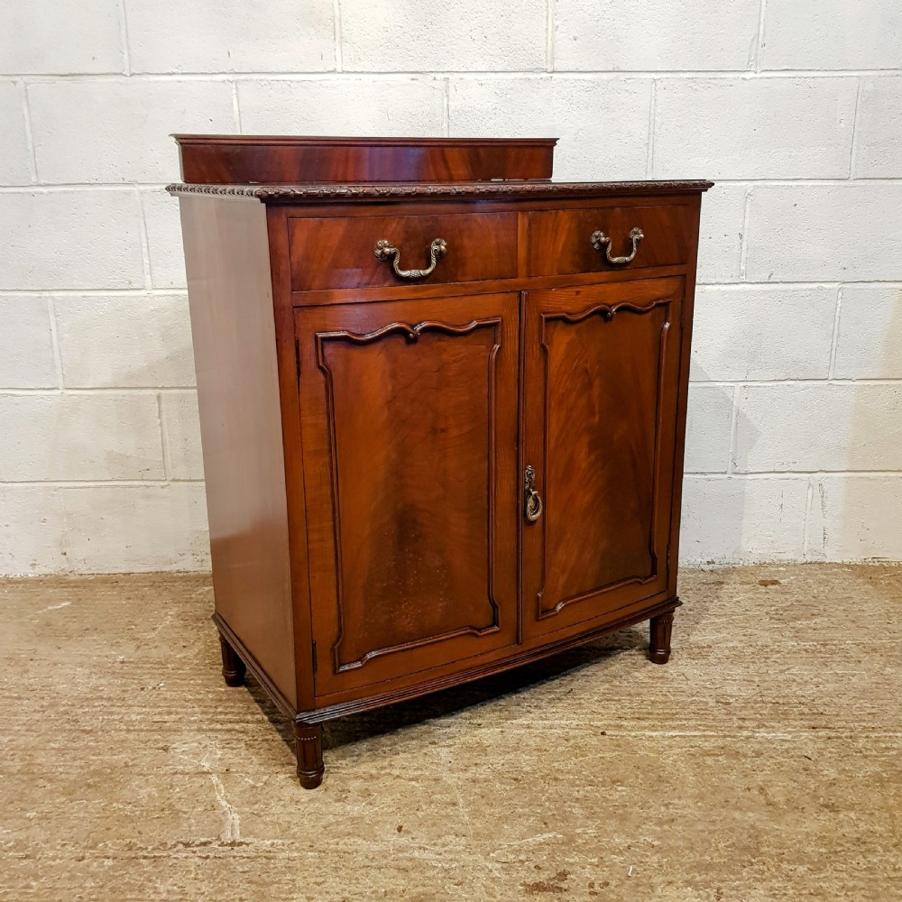 AN ANTIQUE EDWARDIAN MAHOGANY BOW FRONTED CABINET View IX