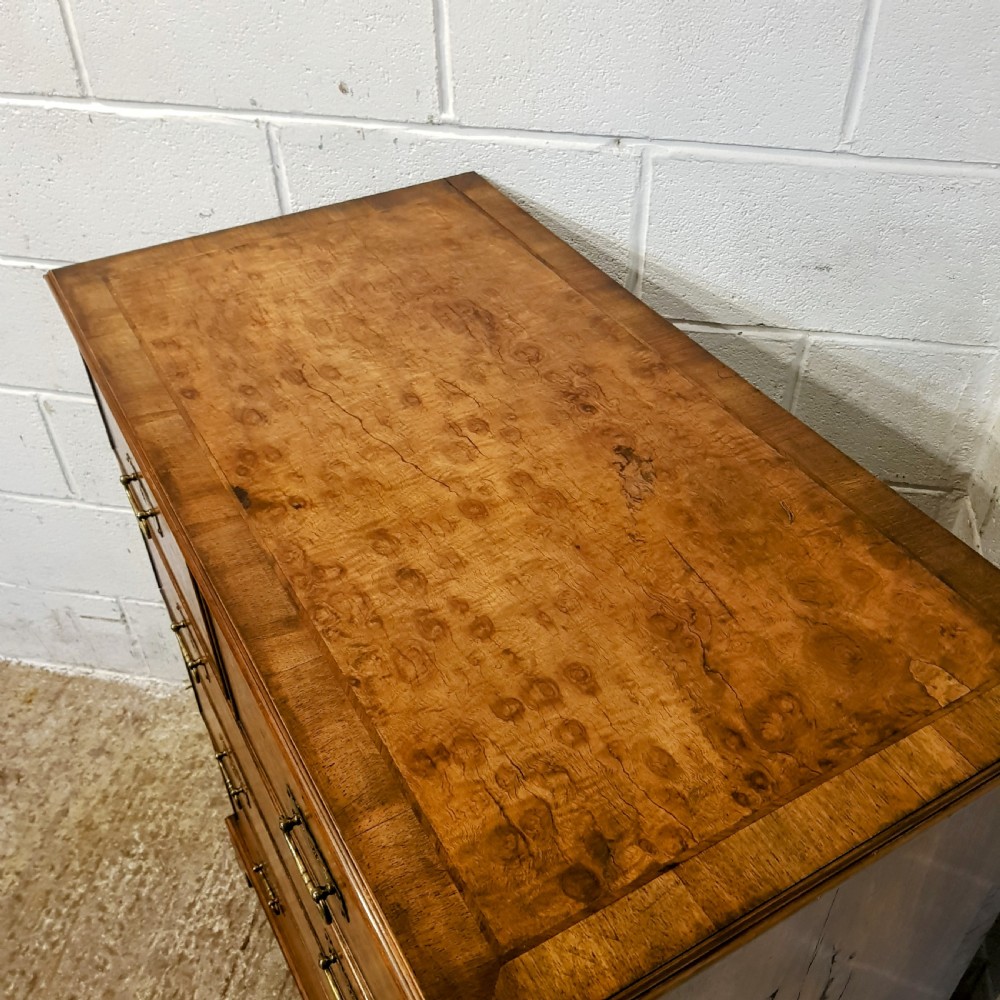 AN ANTIQUE LATE VICTORIAN BURR WALNUT FOUR HEIGHT CHEST OF DRAWERS C1880 View V