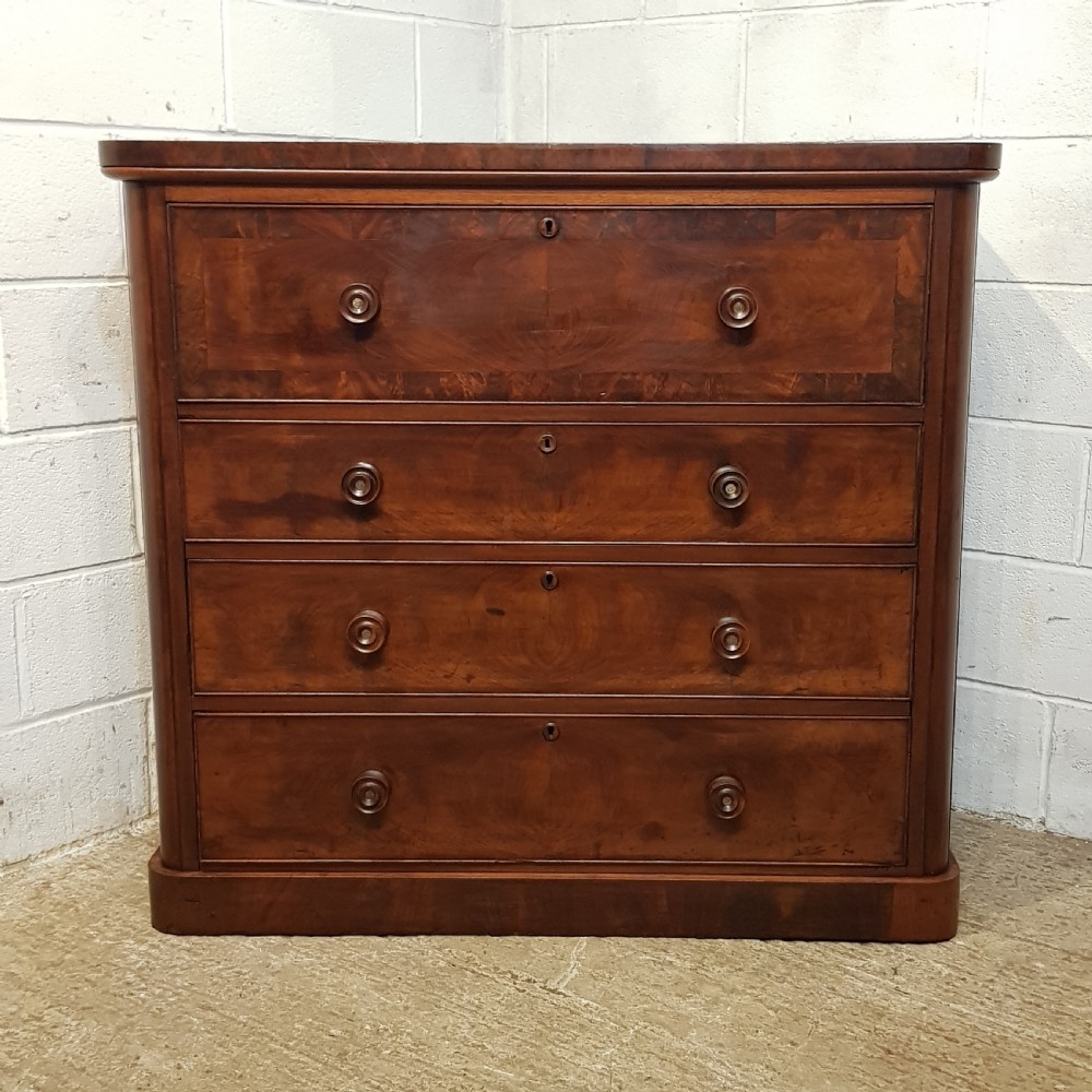 AN ANTIQUE VICTORIAN MAHOGANY 4 HEIGHT LARGE CHEST OF DRAWERS C1880 View V