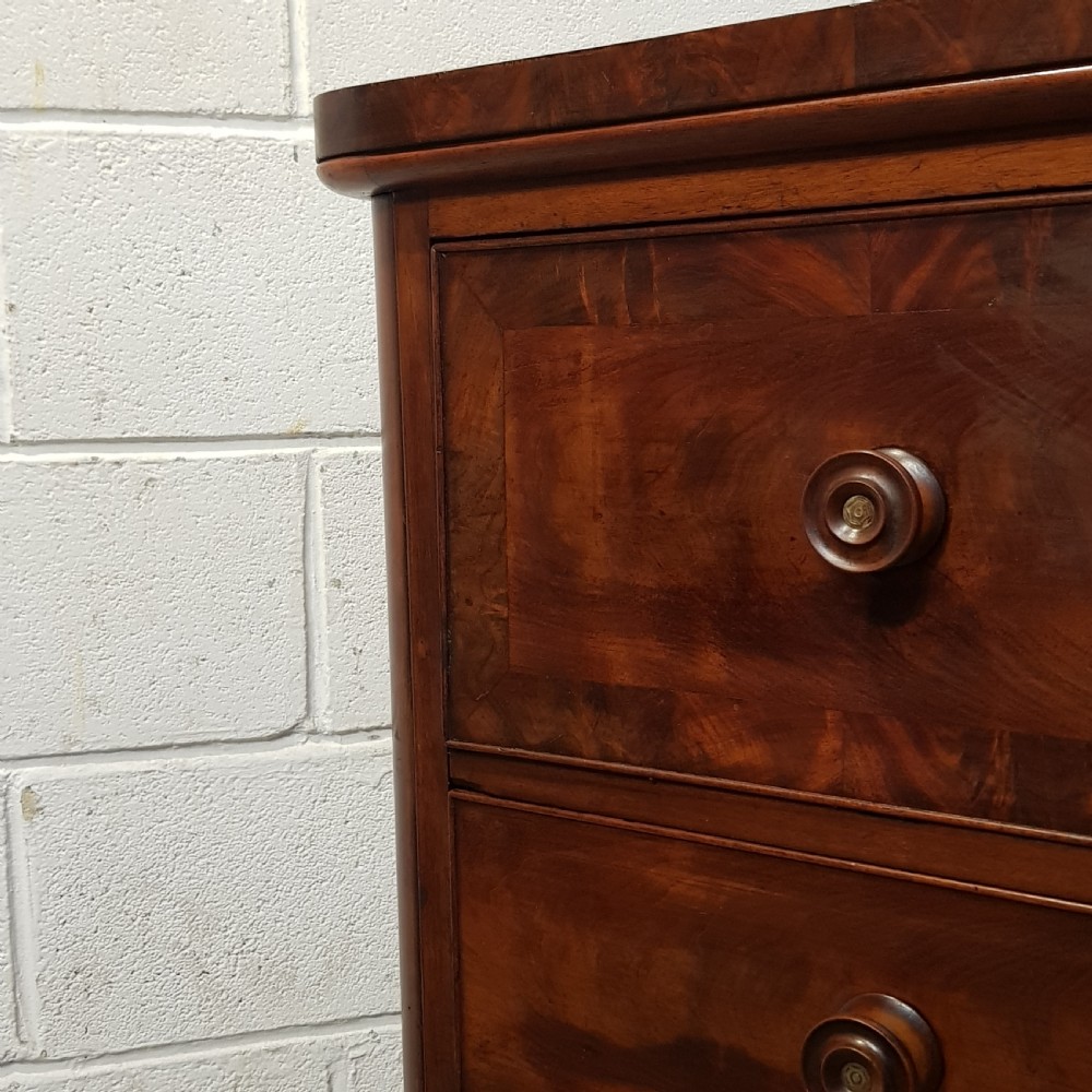 AN ANTIQUE VICTORIAN MAHOGANY 4 HEIGHT LARGE CHEST OF DRAWERS C1880 View VII