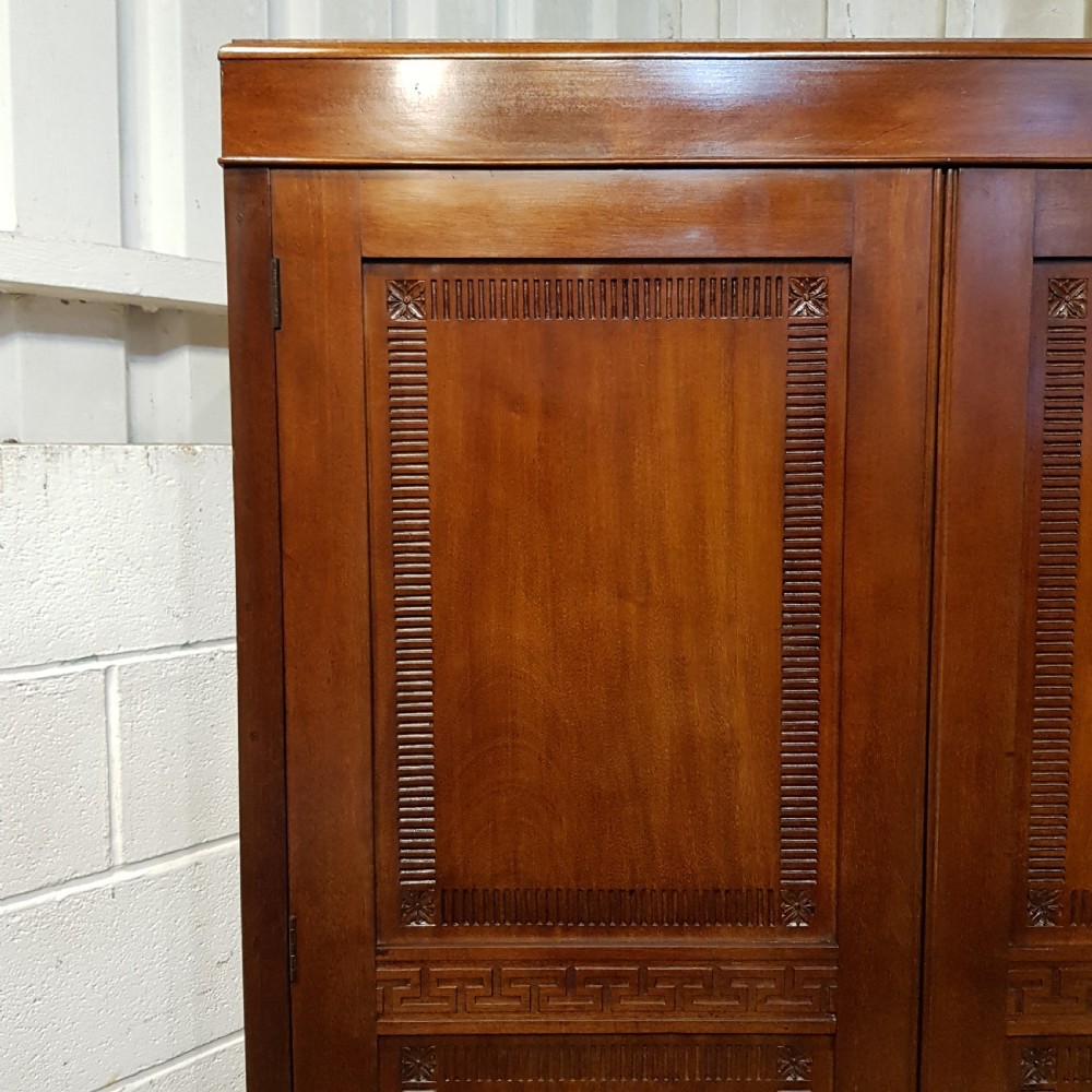 AN ANTIQUE EDWARDIAN MAHOGANY DOUBLE WARDROBE C1900 View V