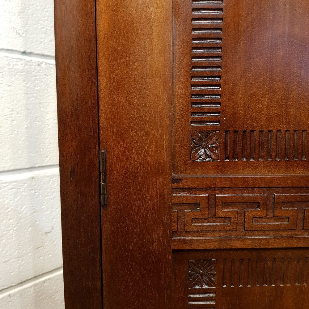 AN ANTIQUE EDWARDIAN MAHOGANY DOUBLE WARDROBE C1900 View VI
