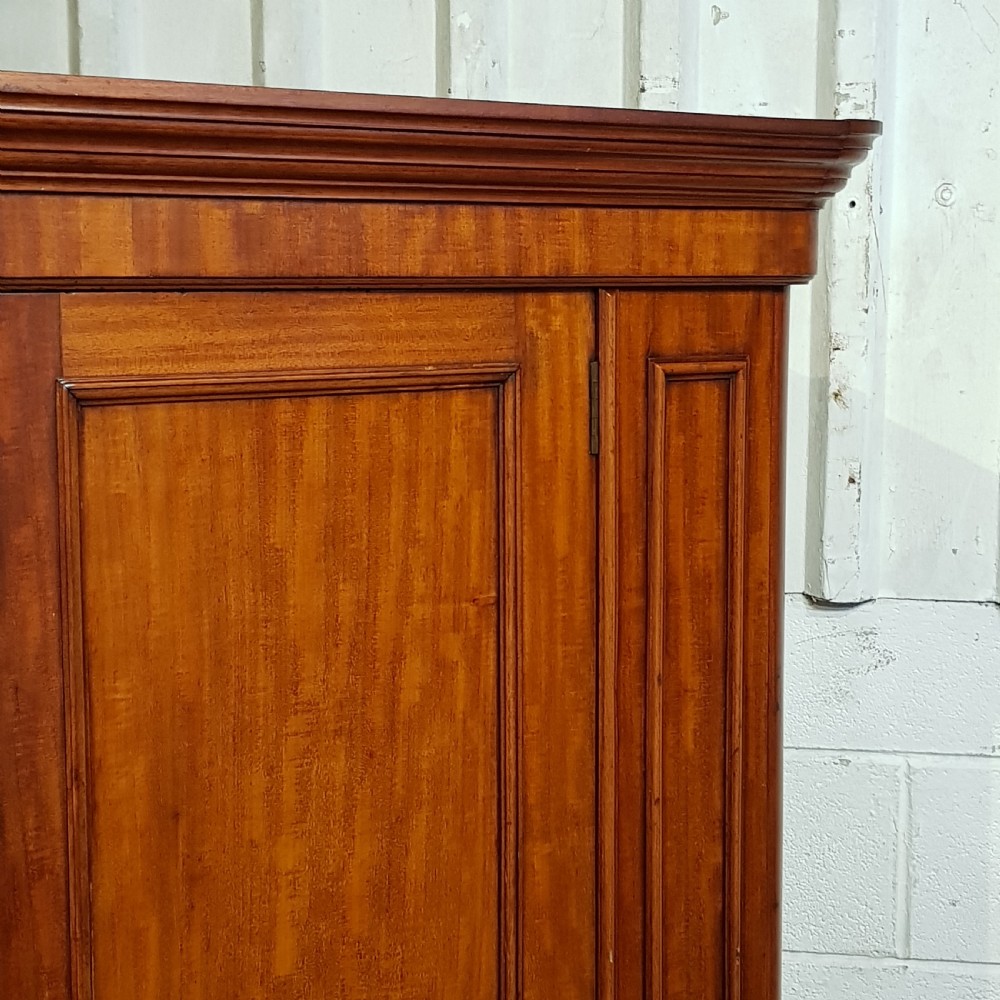 AN ANTIQUE VICTORIAN MAHOGANY DOUBLE WARDROBE C1880 View II