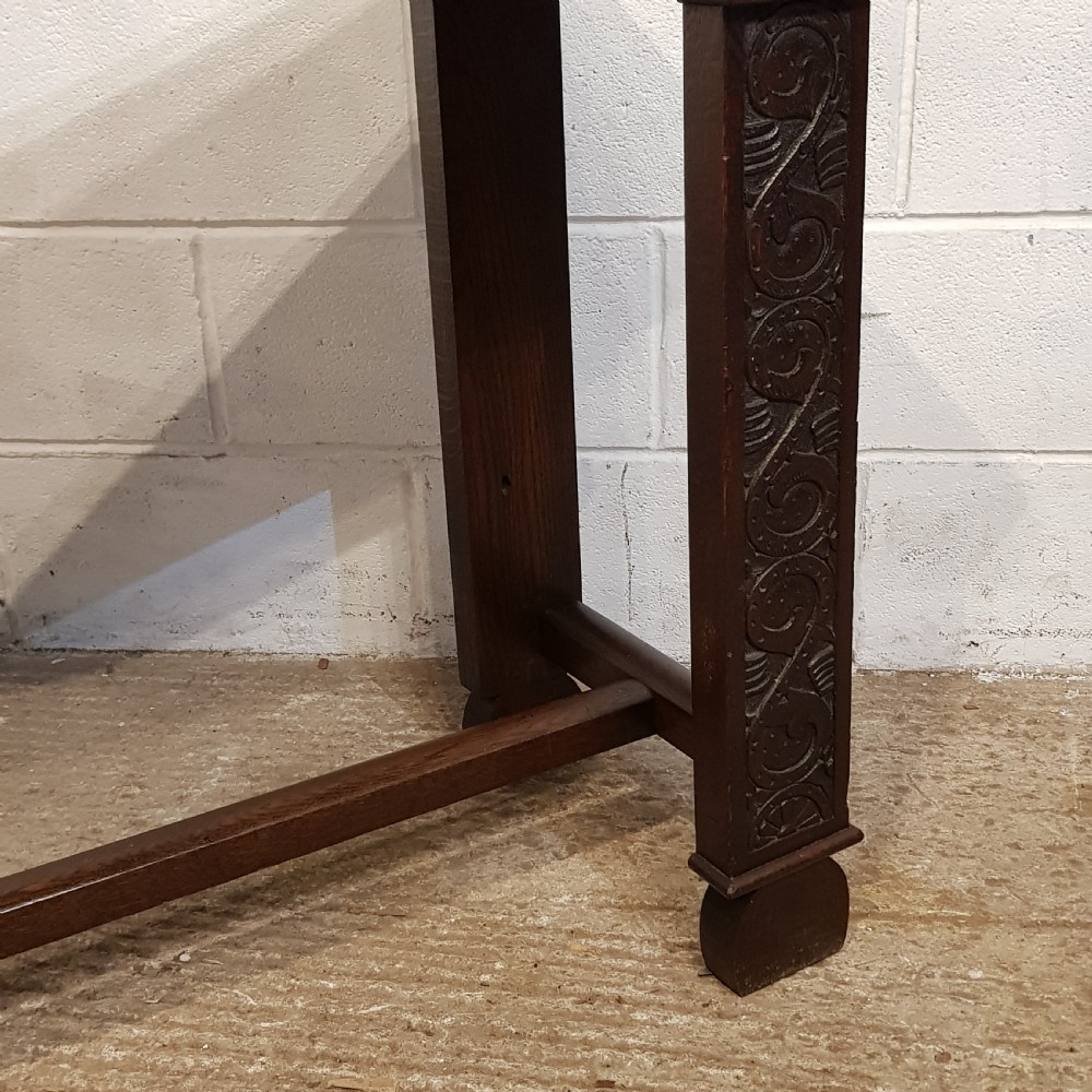 AN ANTIQUE OAK CARVED CONSOLE TABLE C1920 View II