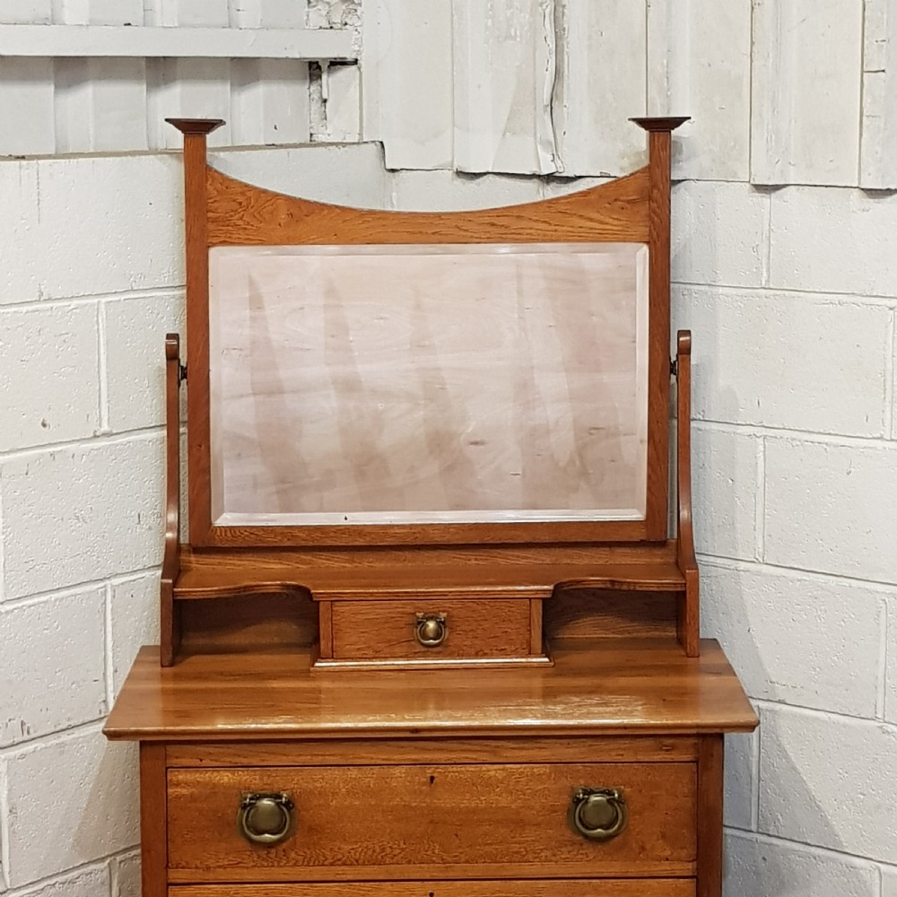 AN ANTIQUE EDWARDIAN OAK ARTS AND CRAFTS DRESSING CHEST C1910 View V