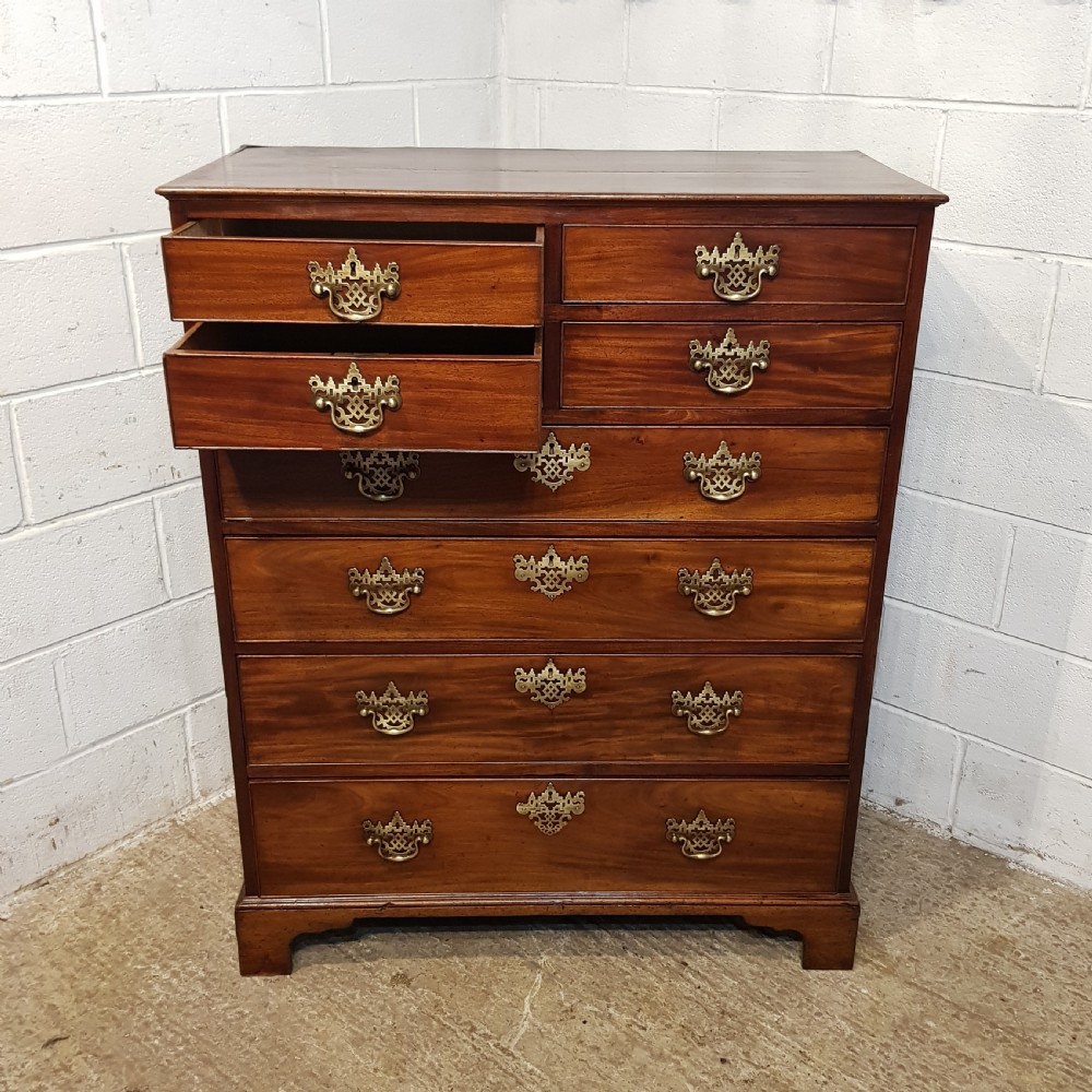 AN ANTIQUE GEORGE 111 SIX HEIGHT MAHOGANY TALLBOY / CHEST C1780 View IV