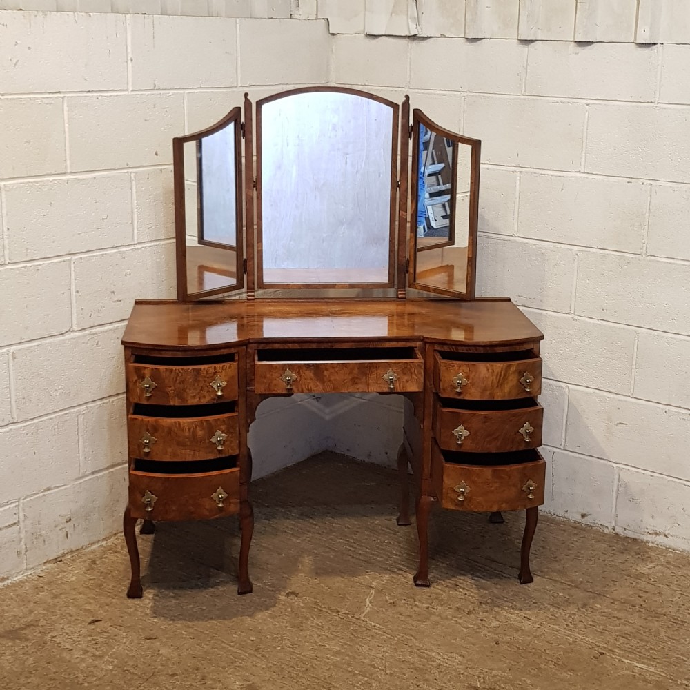 AN ANTIQUE BURR WALNUT DRESSING TABLE C1920 View VI