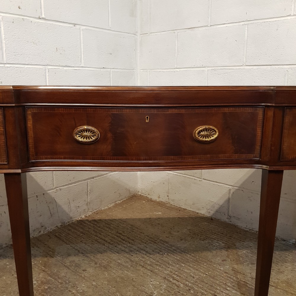 AN ANTIQUE MAHOGANY EDWARDIAN SERVER / SIDEBOARD C1900 View II
