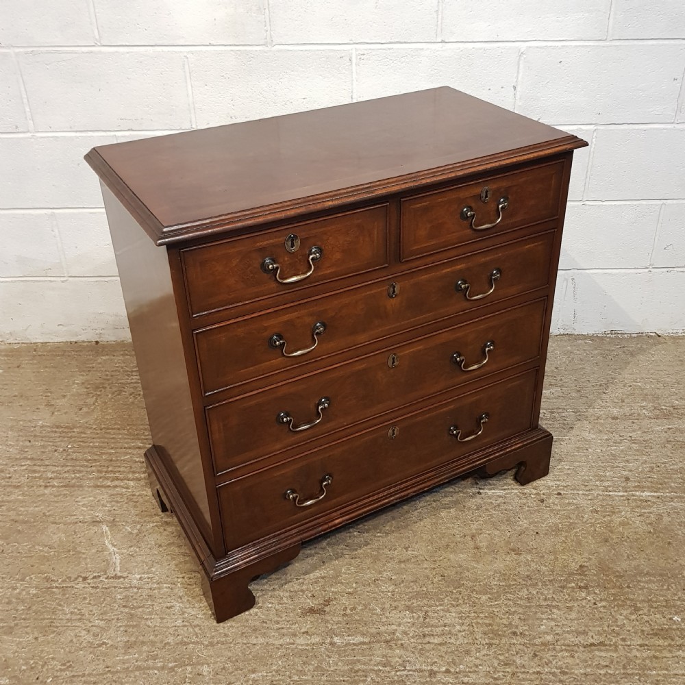 AN ANTIQUE PAIR OF 1920's FOUR HEIGHT BURR WALNUT CHEST OF DRAWERS View XIII