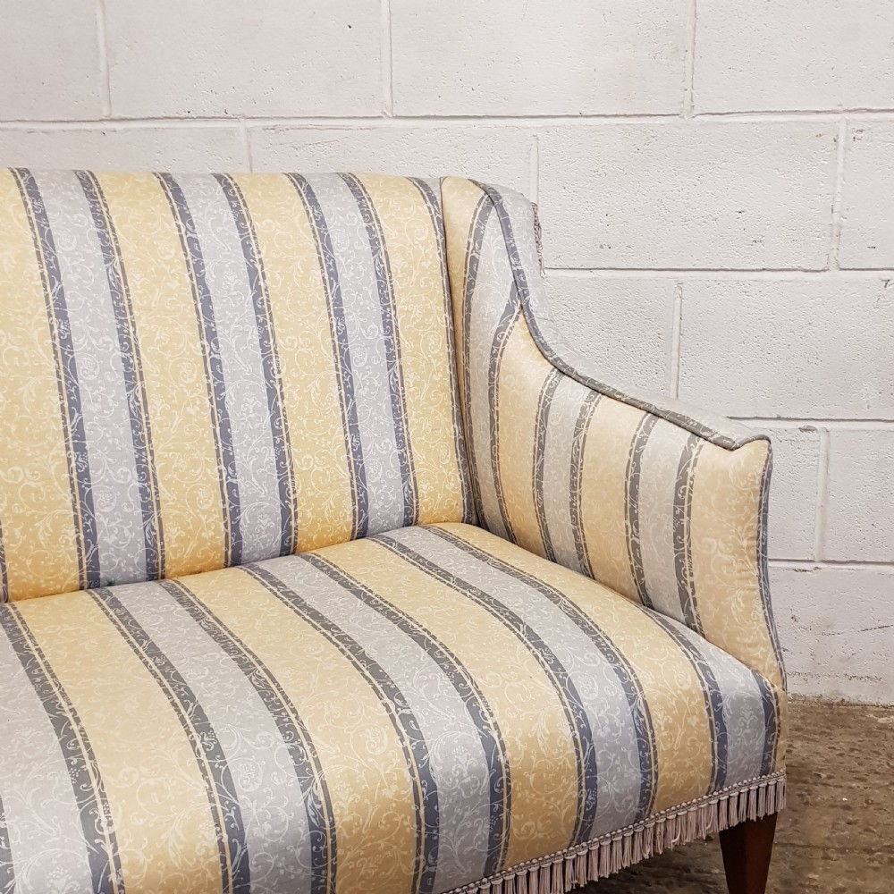 AN ANTIQUE SMALL EDWARDIAN SOFA C1900 View VI