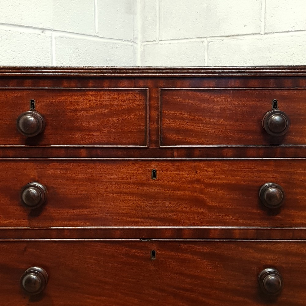 AN ANTIQUE EARLY VICTORIAN FOUR HEIGHT CHEST OF DRAWERS C1840 View II