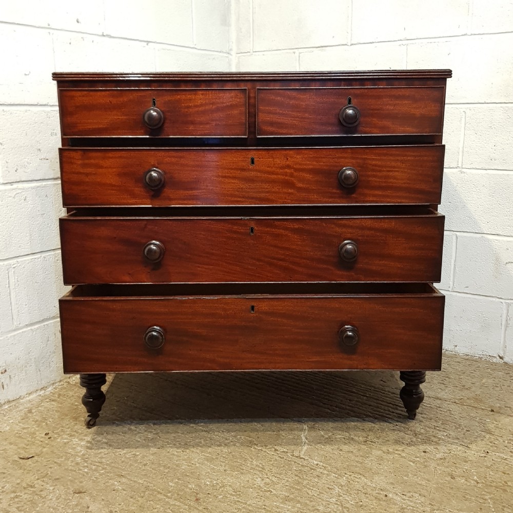 AN ANTIQUE EARLY VICTORIAN FOUR HEIGHT CHEST OF DRAWERS C1840 View V