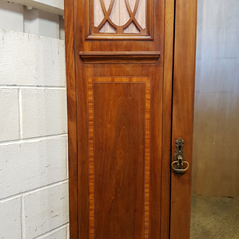 AN ANTIQUE EDWARDIAN MAHOGANY SINGLE WARDROBE C1900 View VII
