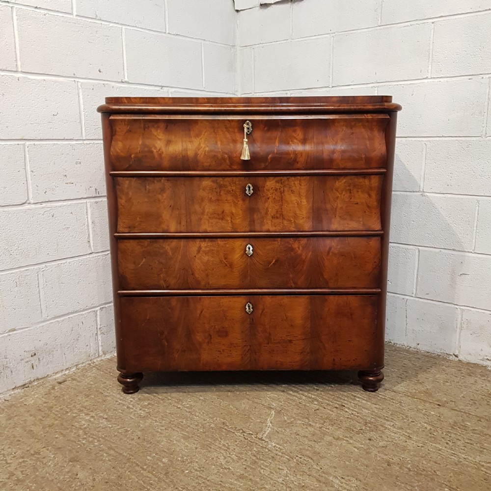 AN ANTIQUE VICTORIAN MAHOGANY BIEDERMERE FOUR HEIGHT CHEST OF DRAWERS C1880 View II