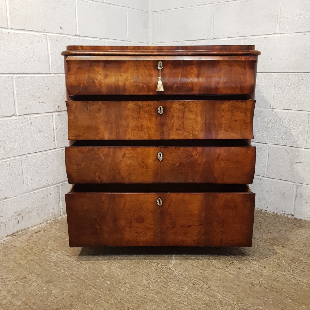 AN ANTIQUE VICTORIAN MAHOGANY BIEDERMERE FOUR HEIGHT CHEST OF DRAWERS C1880 View VII