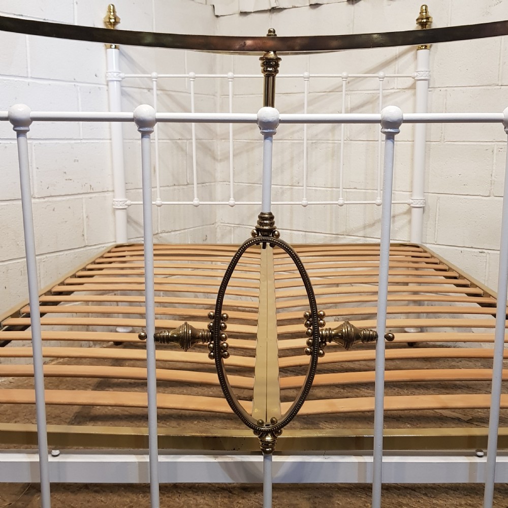 AN ANTIQUE VICTORIAN BRASS AND IRON DOUBLE BEDSTEAD C1880 View VII