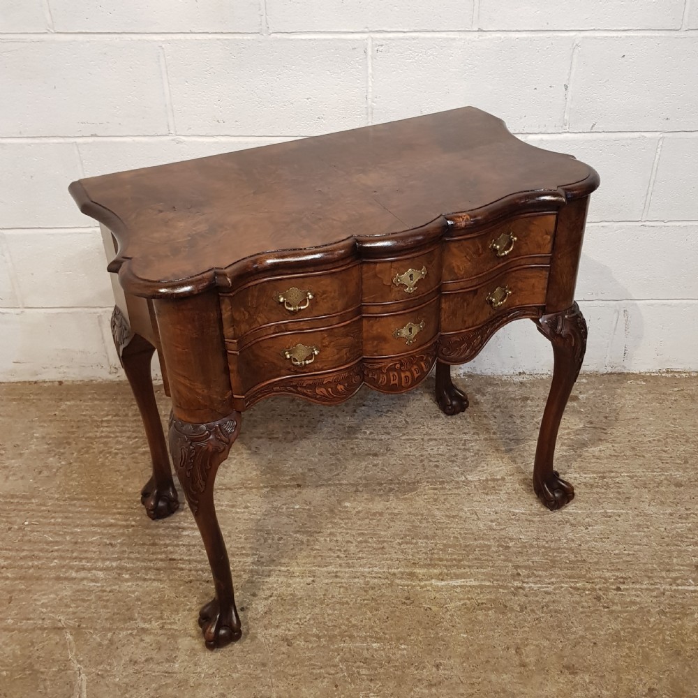 AN ANTIQUE SERPENTINE SHAPED BURR WALNUT SIDE TABLE C1920 View II