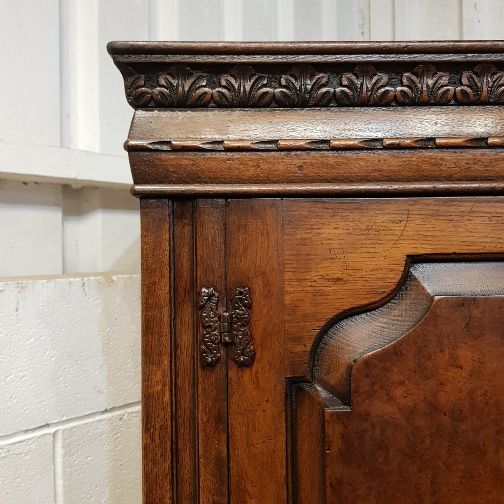AN ANTIQUE OAK AND WALNUT DOUBLE WARDROBE C1910 View VIII