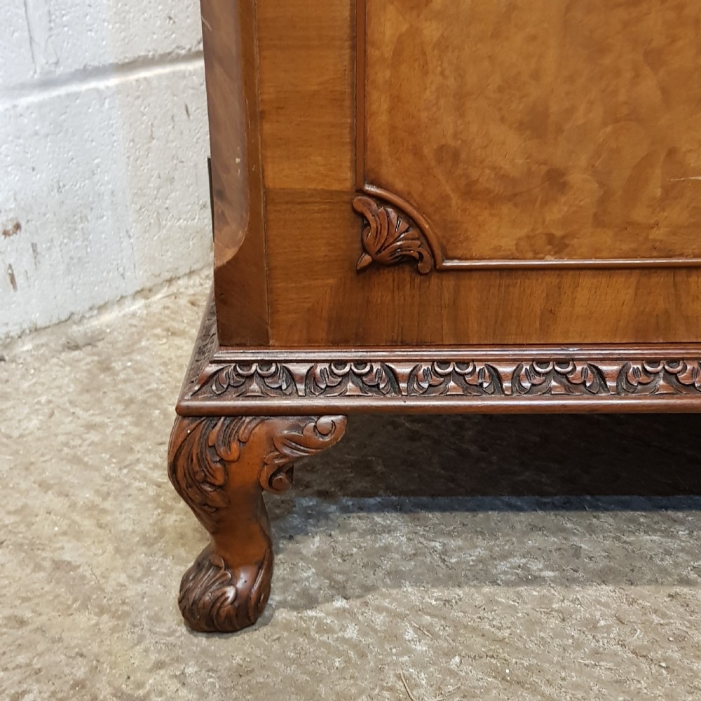 AN ANTIQUE BURR WALNUT DOUBLE WARDROBE C1920 View V