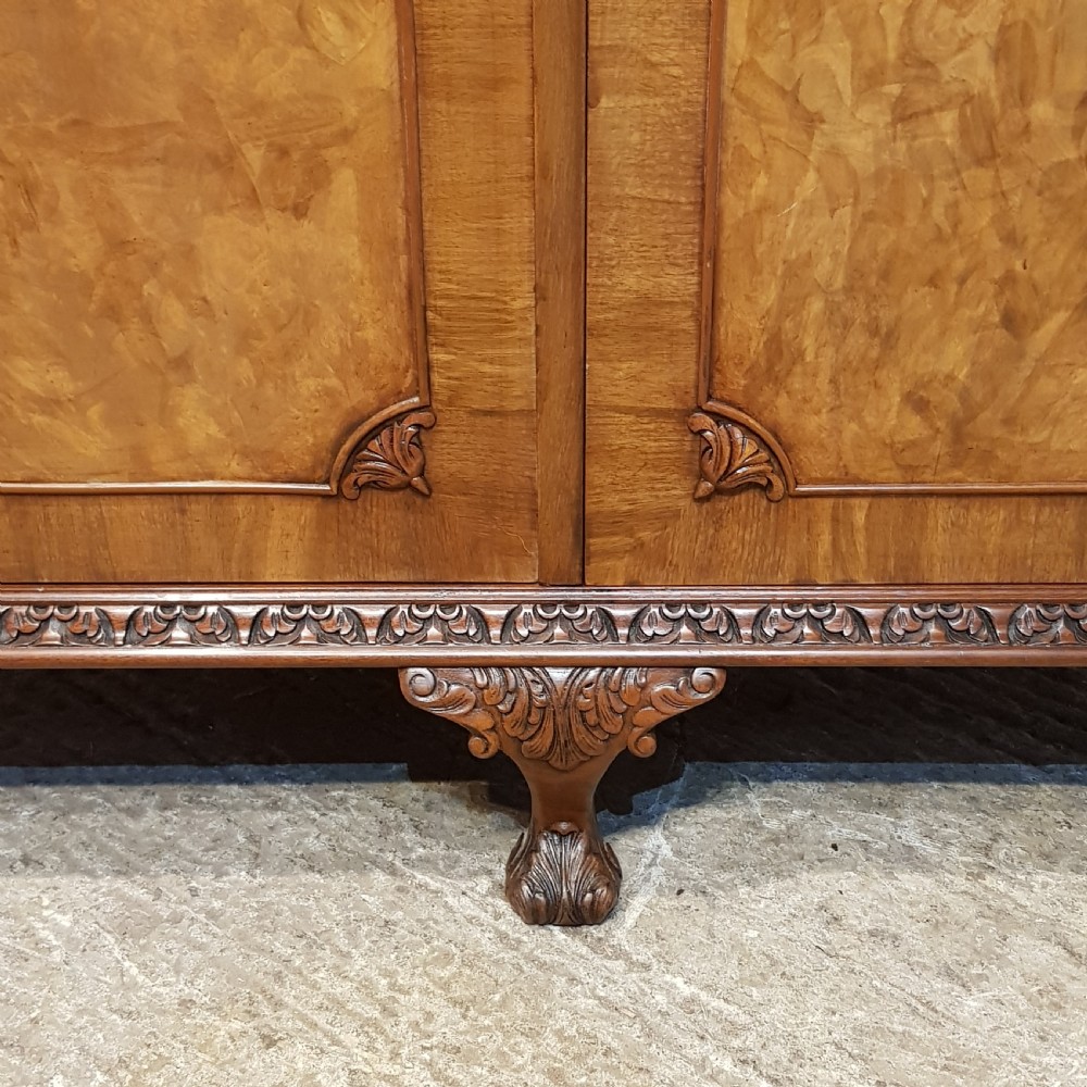 AN ANTIQUE BURR WALNUT DOUBLE WARDROBE C1920 View VII