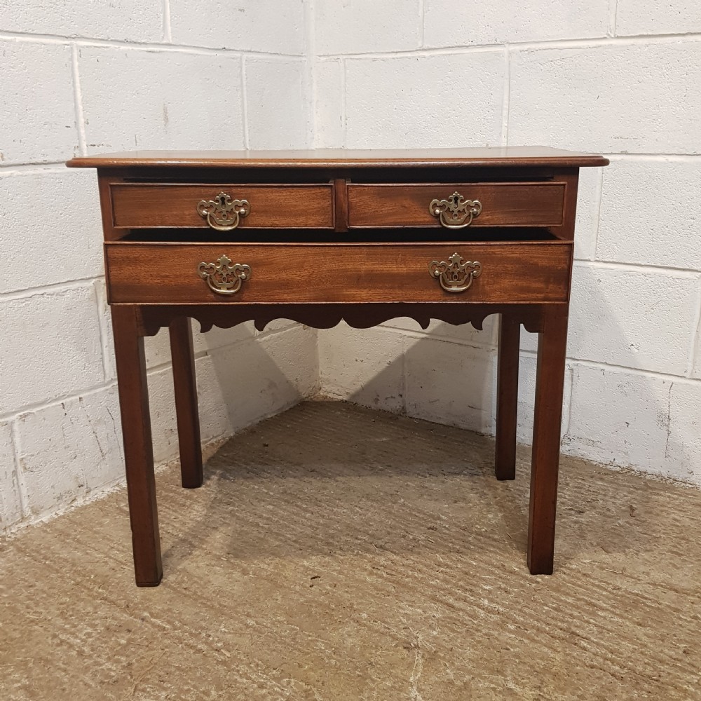 AN ANTIQUE GEORGE 3rd MAHOGANY LOWBOY C1790 View IV